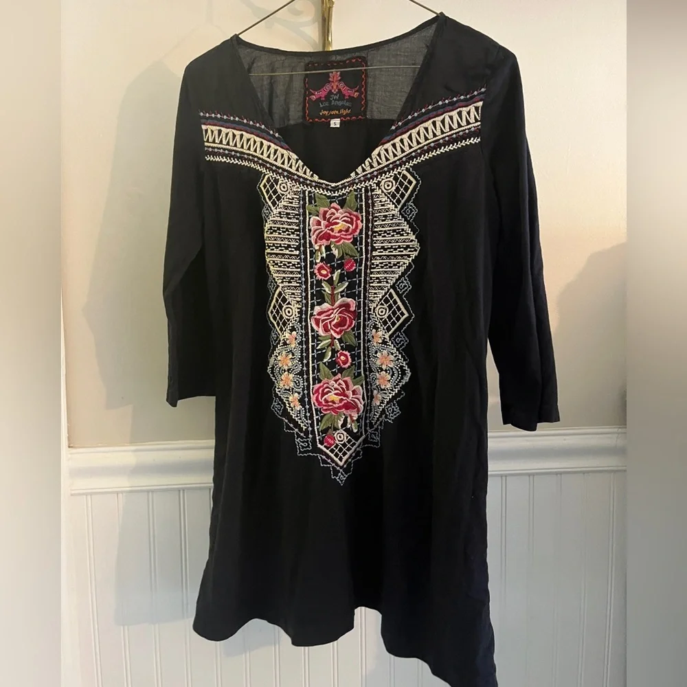 Johnny Was JW Los Angeles Embroidered Tunic Top, Small, Black
